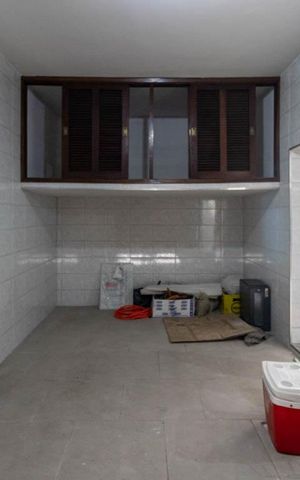 Casa à venda com 430m², 3 quartos e 6 vagas Casa à venda com 430m², 3 quartos e 6 vagasGaragem
