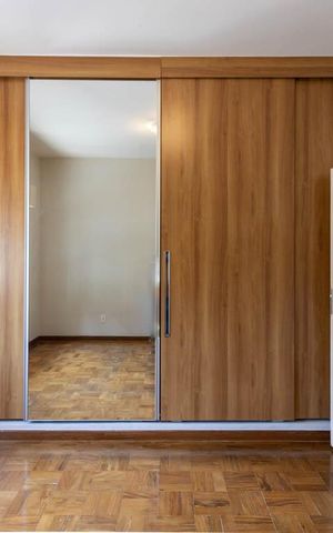 Casa à venda com 430m², 3 quartos e 6 vagas Casa à venda com 430m², 3 quartos e 6 vagasSuíte