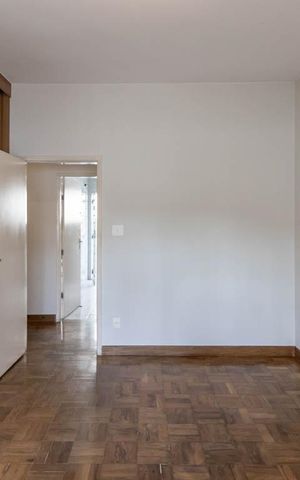 Casa à venda com 430m², 3 quartos e 6 vagas Casa à venda com 430m², 3 quartos e 6 vagasQuarto 2