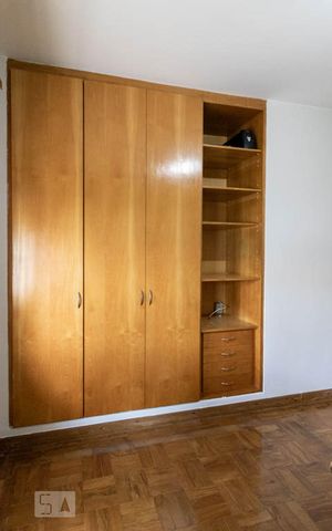Casa à venda com 430m², 3 quartos e 6 vagas Casa à venda com 430m², 3 quartos e 6 vagasQuarto 1