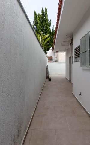 Casa à venda com 430m², 3 quartos e 6 vagas Casa à venda com 430m², 3 quartos e 6 vagasárea externa