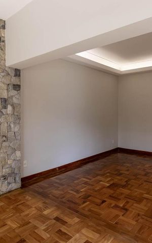 Casa à venda com 430m², 3 quartos e 6 vagas Casa à venda com 430m², 3 quartos e 6 vagasSala 2