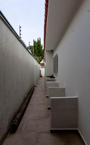 Casa à venda com 430m², 3 quartos e 6 vagas Casa à venda com 430m², 3 quartos e 6 vagasÁrea Externa