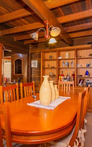 Casa à venda com 258m², 3 quartos e 3 vagasSala 2