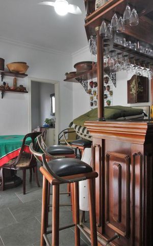 Casa à venda com 750m², 4 quartos e 6 vagasSala
