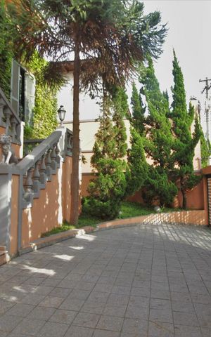 Casa à venda com 750m², 4 quartos e 6 vagasÁrea Externa