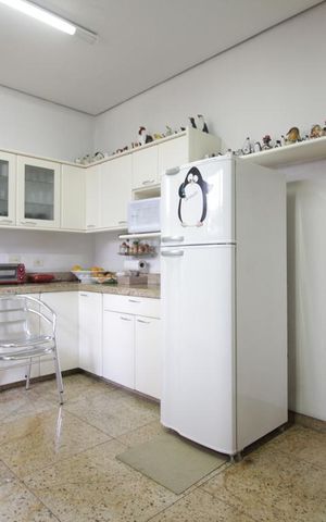 Casa à venda com 750m², 4 quartos e 6 vagasCozinha