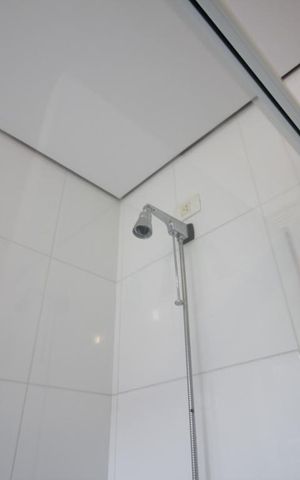 Casa à venda com 750m², 4 quartos e 6 vagasChuveiro