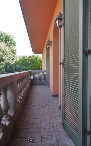Casa à venda com 750m², 4 quartos e 6 vagasVaranda