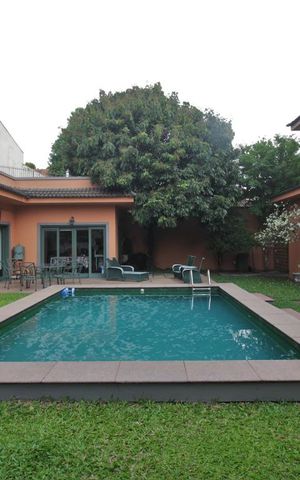 Casa à venda com 750m², 4 quartos e 6 vagasÁrea Externa