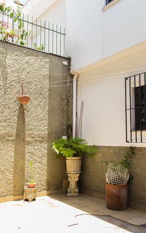 Casa à venda com 216m², 4 quartos e 3 vagasQuintal