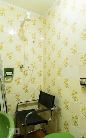 Casa à venda com 216m², 4 quartos e 3 vagasBanheiro da edícula
