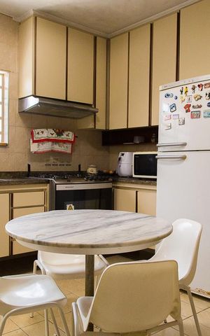 Casa à venda com 216m², 4 quartos e 3 vagasCozinha