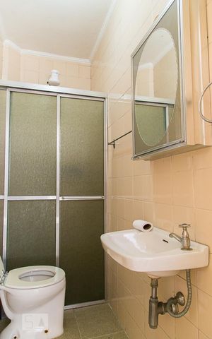 Casa à venda com 216m², 4 quartos e 3 vagasBanheiro de serviço