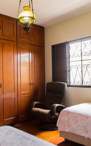 Casa à venda com 216m², 4 quartos e 3 vagasSuíte 2