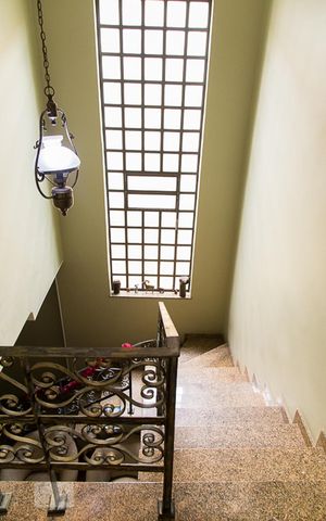 Casa à venda com 216m², 4 quartos e 3 vagasEscada