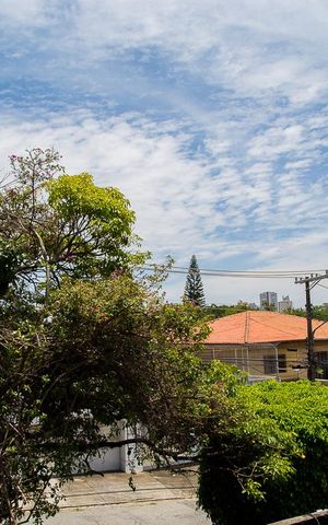 Casa à venda com 216m², 4 quartos e 3 vagasVista da suíte 2