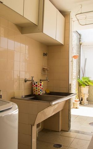 Casa à venda com 216m², 4 quartos e 3 vagasÁrea de serviço