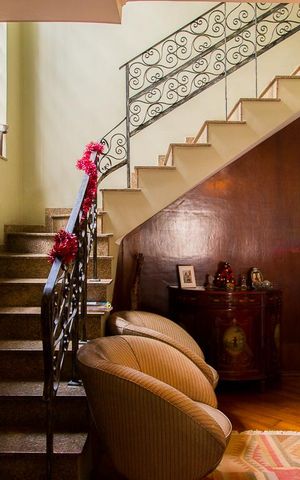 Casa à venda com 216m², 4 quartos e 3 vagasEscada