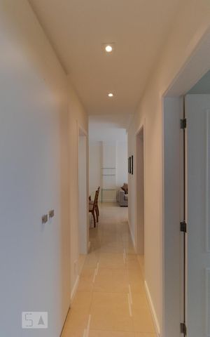 Apartamento para alugar com 73m², 3 quartos e 2 vagas Apartamento para alugar com 73m², 3 quartos e 2 vagasCorredor