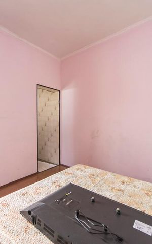 Casa à venda com 345m², 4 quartos e 3 vagas Casa à venda com 345m², 4 quartos e 3 vagasQuarto 3