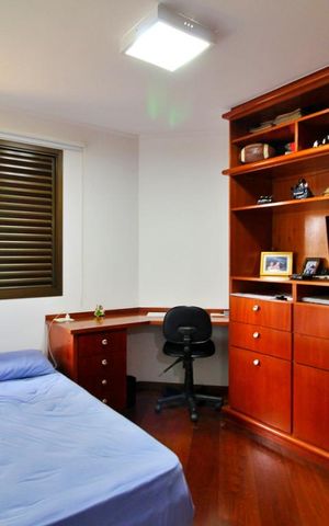 Apartamento à venda com 195m², 4 quartos e 4 vagasSuíte 3