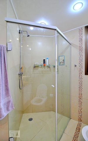 Apartamento à venda com 195m², 4 quartos e 4 vagasBanheiro da Suíte 3