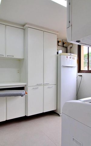 Apartamento à venda com 195m², 4 quartos e 4 vagasÁrea de Serviço