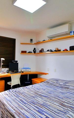 Apartamento à venda com 195m², 4 quartos e 4 vagasSuíte 2