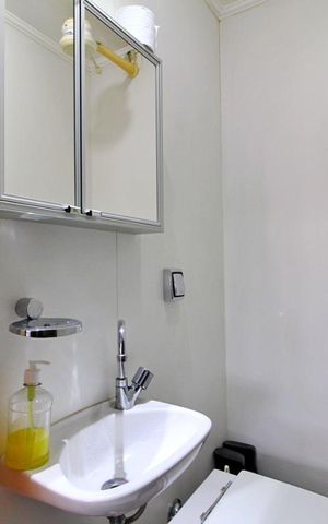 Apartamento à venda com 195m², 4 quartos e 4 vagasBanheiro de Serviço