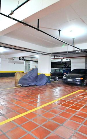 Apartamento à venda com 195m², 4 quartos e 4 vagasGaragem