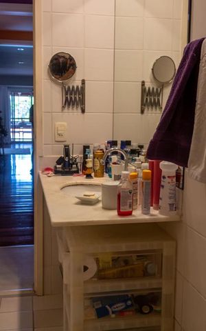Apartamento à venda com 400m², 4 quartos e 3 vagas Apartamento à venda com 400m², 4 quartos e 3 vagasBanheiro da Suíte 2