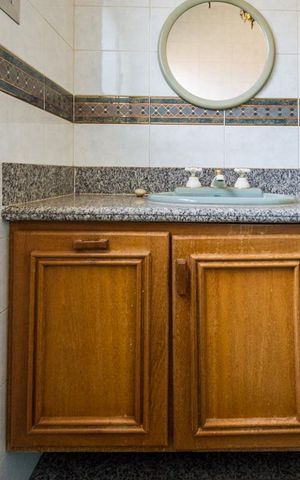 Casa à venda com 700m², 5 quartos e 6 vagas Casa à venda com 700m², 5 quartos e 6 vagasBanheiro da Suíte 3