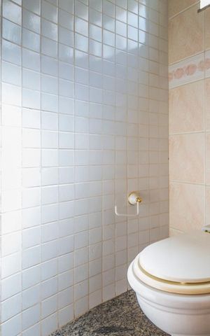 Casa à venda com 700m², 5 quartos e 6 vagas Casa à venda com 700m², 5 quartos e 6 vagasAcademia