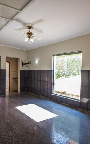 Casa à venda com 700m², 5 quartos e 6 vagas Casa à venda com 700m², 5 quartos e 6 vagasAcademia