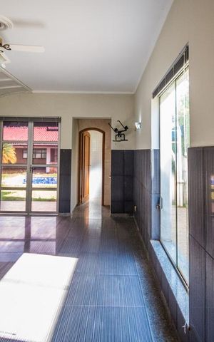 Casa à venda com 700m², 5 quartos e 6 vagas Casa à venda com 700m², 5 quartos e 6 vagasAcademia