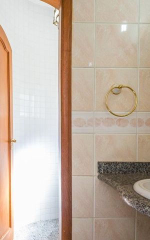Casa à venda com 700m², 5 quartos e 6 vagas Casa à venda com 700m², 5 quartos e 6 vagasAcademia