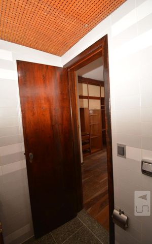 Casa à venda com 315m², 4 quartos e 1 vagaBanheiro da Suíte 2