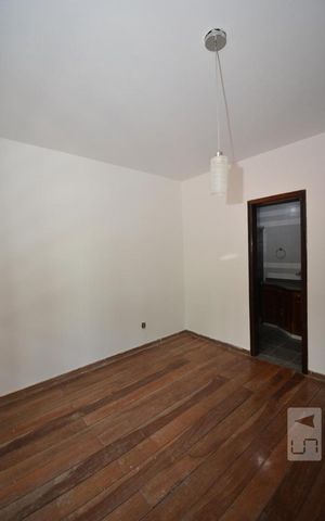Casa à venda com 315m², 4 quartos e 1 vagaSuíte 2