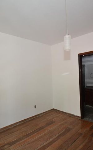 Casa à venda com 315m², 4 quartos e 1 vagaSuíte 2