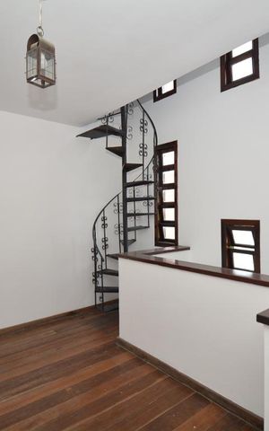 Casa à venda com 315m², 4 quartos e 1 vagaHall dos Quartos