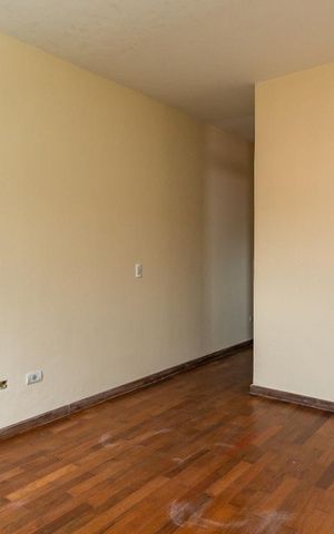 Casa à venda com 330m², 3 quartos e 4 vagas Casa à venda com 330m², 3 quartos e 4 vagasSuíte 3