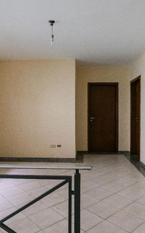 Casa à venda com 330m², 3 quartos e 4 vagas Casa à venda com 330m², 3 quartos e 4 vagasHall das Suítes