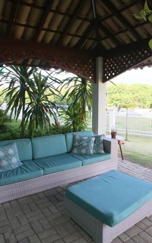 Apartamento à venda com 77m², 2 quartos e 1 vagaÁrea comun- pérgola