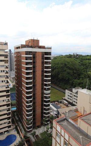 Apartamento para alugar com 200m², 4 quartos e 2 vagasVista