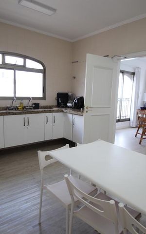 Apartamento para alugar com 200m², 4 quartos e 2 vagasCozinha