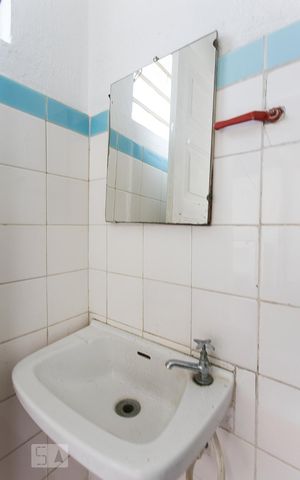 Casa à venda com 108m², 2 quartos e 1 vagaBanheiro de Serviço