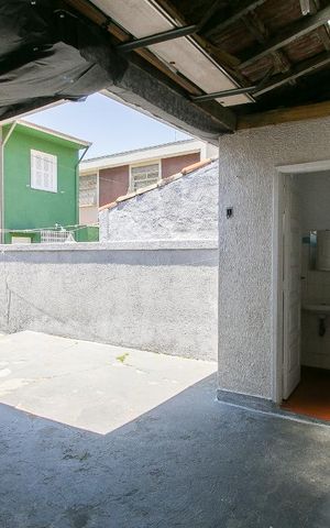 Casa à venda com 108m², 2 quartos e 1 vagaÁrea de Serviço