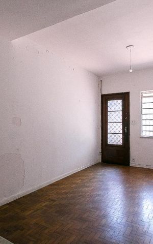 Casa à venda com 108m², 2 quartos e 1 vagaSala