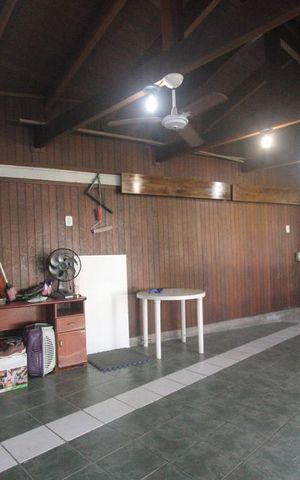 Casa à venda com 80m², 4 quartos e 4 vagas Casa à venda com 80m², 4 quartos e 4 vagasGARAGEM